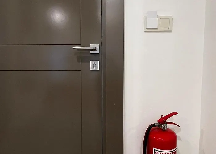 Su Terrace No 3 Side